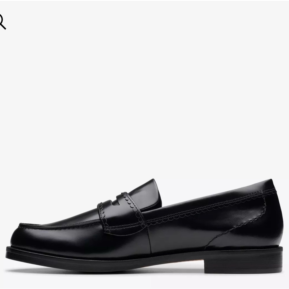 Classic Black Loafers (NEW)
